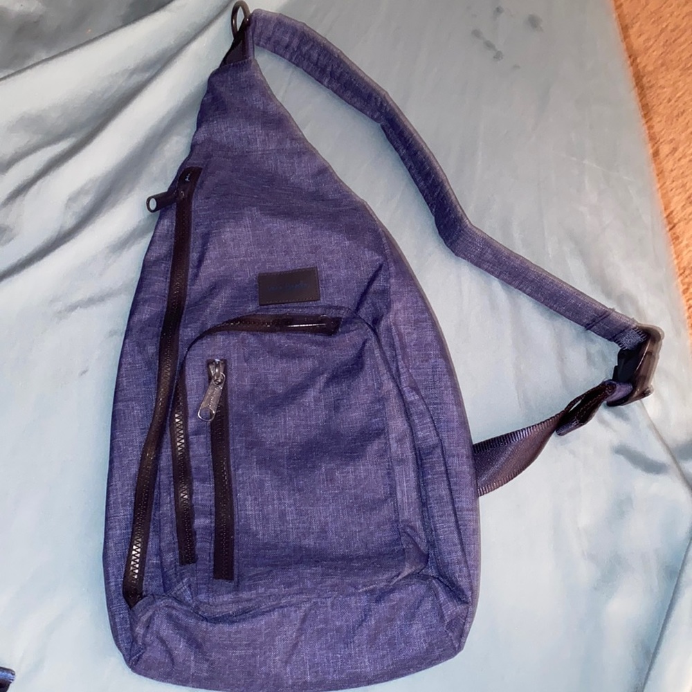 Like new Vera Bradley sling